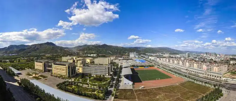 交城中学2025级高一新生入学温馨提示